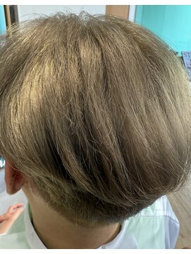 ラバフロー 小野原店(LAVA FLOW) 初カラー　ベージュシルバー【愛のブリーチ】