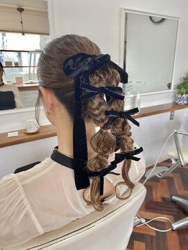 ヘアーアンドメイクアップモパ お呼ばれヘア