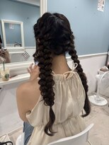 ホワイト 東京新宿店(White) スピードヘアセット15番 編み込みツインテール