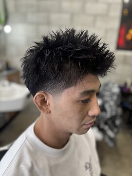 チルチェア ノースエリア 高円寺店(CHILL CHAIR north area.) スパイキーテーパーフェード