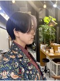 白髪を魅力に！デザインでオトナのハンサムショート