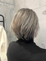 プラスシー(+C)&nbsp;ハイライトで作るグレージュカラー！福岡ハイライト/ハイライト