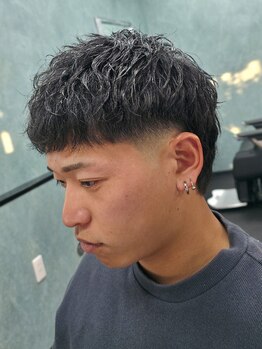クラシック シザーズ(Classic SCISSORS)の写真/男を上げるスキンフェード！BARBERが得意なカジュアルヘアで魅せる大人スタイル♪