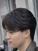 オーバル ジングウマエ(OVARL jingumae)&nbsp;フェザーショートパーマセンターパート