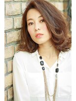 メルクマール(MERKMAL) 大人ゆるカールミディ。