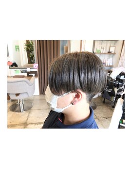 ドゥーアンジヘアー(dou-Ange hair) 前下がりマッシュ×透明感グレージュ