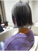 ペールグレーとパープルのインナーカラー×ボブ