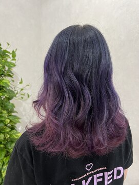 ニィ(2iee.) グラデーションカラー