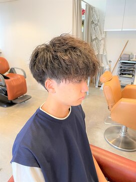 アンティコ(Antico) ツイストスパイラルモテ髪マッシュショート束感ツーブロック流行