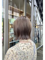 エム バイ ブローチェ(em by BROCHE)&nbsp;切りっぱなしボブ【ブリーチなしカラー】