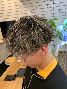 シフト(SHEEFT) ハイライト◎波巻きツイストスパイラルパーマ ふわふわ外国人風