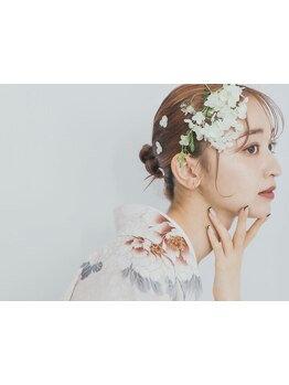 大人女性の髪質の変化や理想に寄り添う、落ち着ける上質空間×高技術サロン《trueal》。