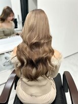 ロムーク 表参道(LOMKH)&nbsp;秋の小顔ロングレイヤーカット顔周りエクステヘーゼルカラー