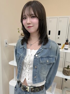 チーカ(chica) 透明感オリーブベージュ×セミロングレイヤー