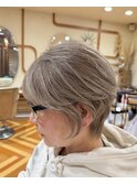 エレガントショート白髪ぼかし
