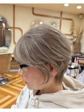 ドゥワドフェパッソ(Doigt de fee passo) エレガントショート白髪ぼかし