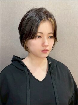 スクリュー(SCREW)の写真/【三国】パサつき・ゴワつきを解消。肌に優しい髪質改善カラーで、明るい白髪染めと艶やかな質感を。