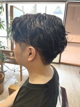リブラン バイ ルッカ(Liburan by Lucca) 8月メンズパーマスタイル