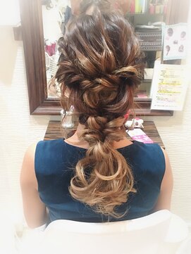 ヘアセット&メイク専門店 カスミ(Kasumi) さらっと編みおろし♪