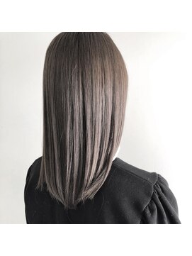 ネイヴィル(navile) 明るさがあっても透明感は間違いなし◯グレージュカラー◯