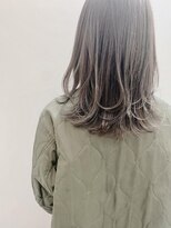 キャンバス バイ ネオリーブ 横浜西口(Canvas by neo.)&nbsp;ミディアムレイヤー☆透明感オリーブアッシュブリーチなしhina