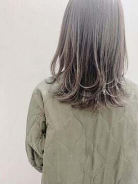 キャンバス バイ ネオリーブ 横浜西口(Canvas by neo.) ミディアムレイヤー☆透明感オリーブアッシュブリーチなしhina