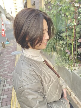 アバース(abirth) ふわりとした丸みボブ