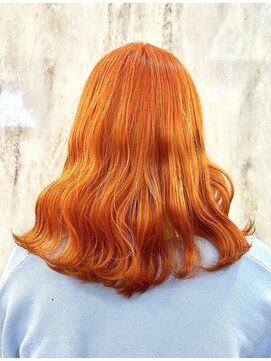 ラビス(Lovis) ミディアム/暗めカラー/デザインカラー/フェイスフレーミング