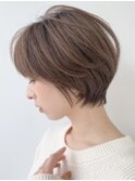 ふんわりひし形ハンサムショートボブ前下がり