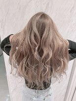 リー 京橋(Lee)&nbsp;今里☆ケアブリーチで全体ブリーチしてミルクティーベージュ☆