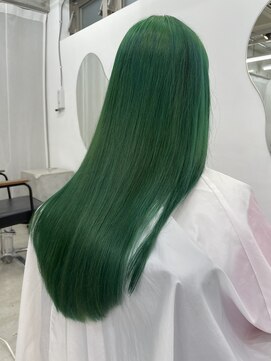 シーカ ニカイ(siika NIKAI) 艶髪イメチェン　グリーンカラー