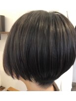 ダブルエイチ 旗の台店(WH) 襟足スッキリショート