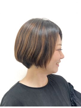 黄ぐまくん美容室 ショートボブ