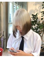 ヲタク(wotaku.)&nbsp;ブロンドルーツカラーホワイトカラートリプルカラーケアブリーチ