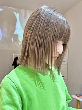 ヒビヲ(HIBIO) 切りっぱなしボブタッセルボブ長めボブ顔まわりレイヤーボブ30代