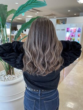 シャルムバイケンジ(Charm.by KENJE) コントラストハイライト/バレイヤージュ/外国人風/銀座/有楽町