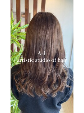 アッシュ アーティスティック スタジオ オブ ヘア(Ash artistic studio of hair) ロング×インナーカラー