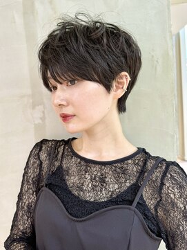 ビュートリアム 南青山(BEAUTRIUM) 大人ショートマッシュショート分け目なし丸みショート30代40代