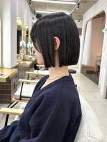 アイドットプラス 札幌大通り(i.+ODORI) 黒髪ネビージュ 小顔 耳かけボブ