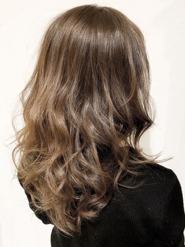 リトルカモジマ バイ ヴィーヴル(little kamojima by BIVRE) ミルクティアッシュベージュ × グラデーション by shiho