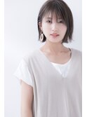 オリーブアッシュ イルミナカラー 切りっぱなしボブ ショート