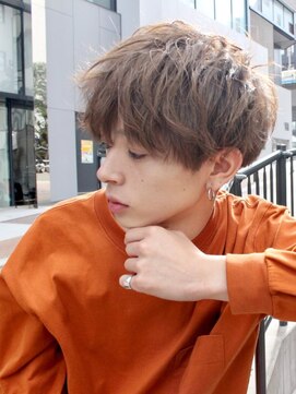 ナンバー エアロ 横浜(N° +aero) ショートレイヤーかき上げソフトツーブロックマッシュ