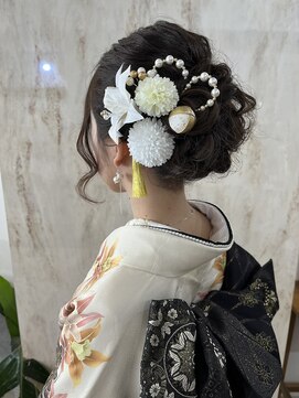 ラビス(Lovis) ミディアム/暗めカラー/デザインカラー/フェイスフレーミング