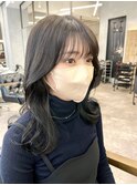暗めなグレー