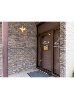 キッズスペースあり◎メンズカットや男の身だしなみはREGALIAにお任せ！アットホームで通いやすいサロン♪