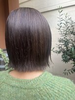 ココカラヘアー ニコ(cococara hair nico)&nbsp;グレージュ/寒色系カラー/ハイトーン/ブリーチあり/切りっぱなし