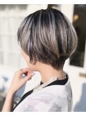 ホワイトグレーコンパクトショート