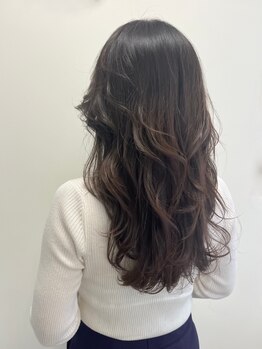 ブルジェ(BOURGE)の写真/大人の魅力を引き立てる美しいミディアム・ロングヘア★あなたの理想を叶えるスタイルがここにあります♪