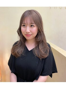 スニュウ(snuw) 【snuw mina】レイヤーカット/ブリーチカラー/透明感カラー/伏見