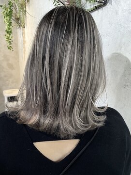 アポロ 横浜駅店(apollo) xバレイヤージュ/ブリーチ/白髪ぼかし/顔周りレイヤーカット横浜